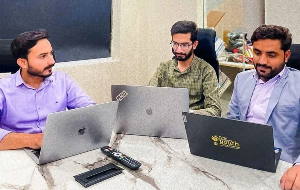 Burhan Tangwani in a strategy meeting with the Rex Technologies team